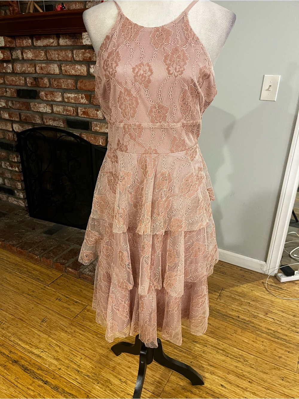 Verte Sleeveless Lace Tiered Midi Dress - Blush Pink